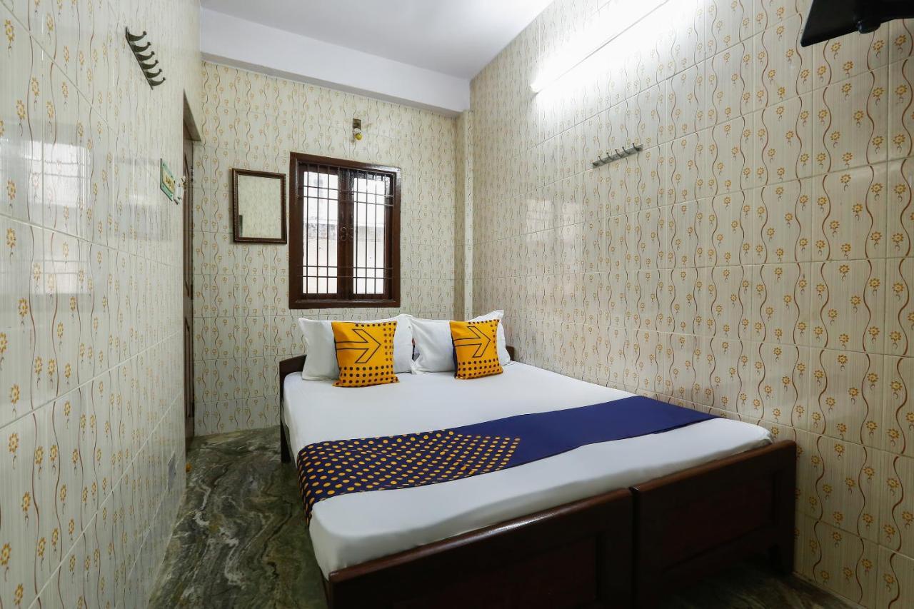 Spot On 49026 Ams Guest House Chennai Exterior photo