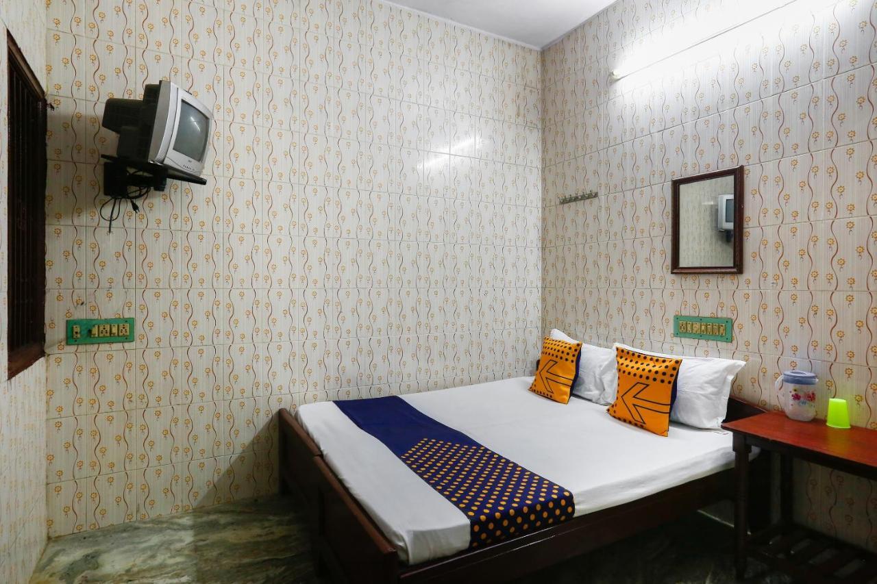 Spot On 49026 Ams Guest House Chennai Exterior photo