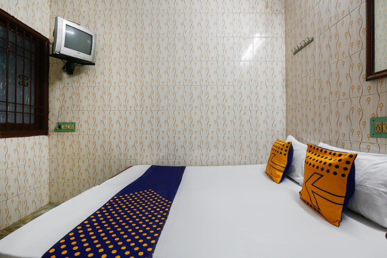 Spot On 49026 Ams Guest House Chennai Room photo