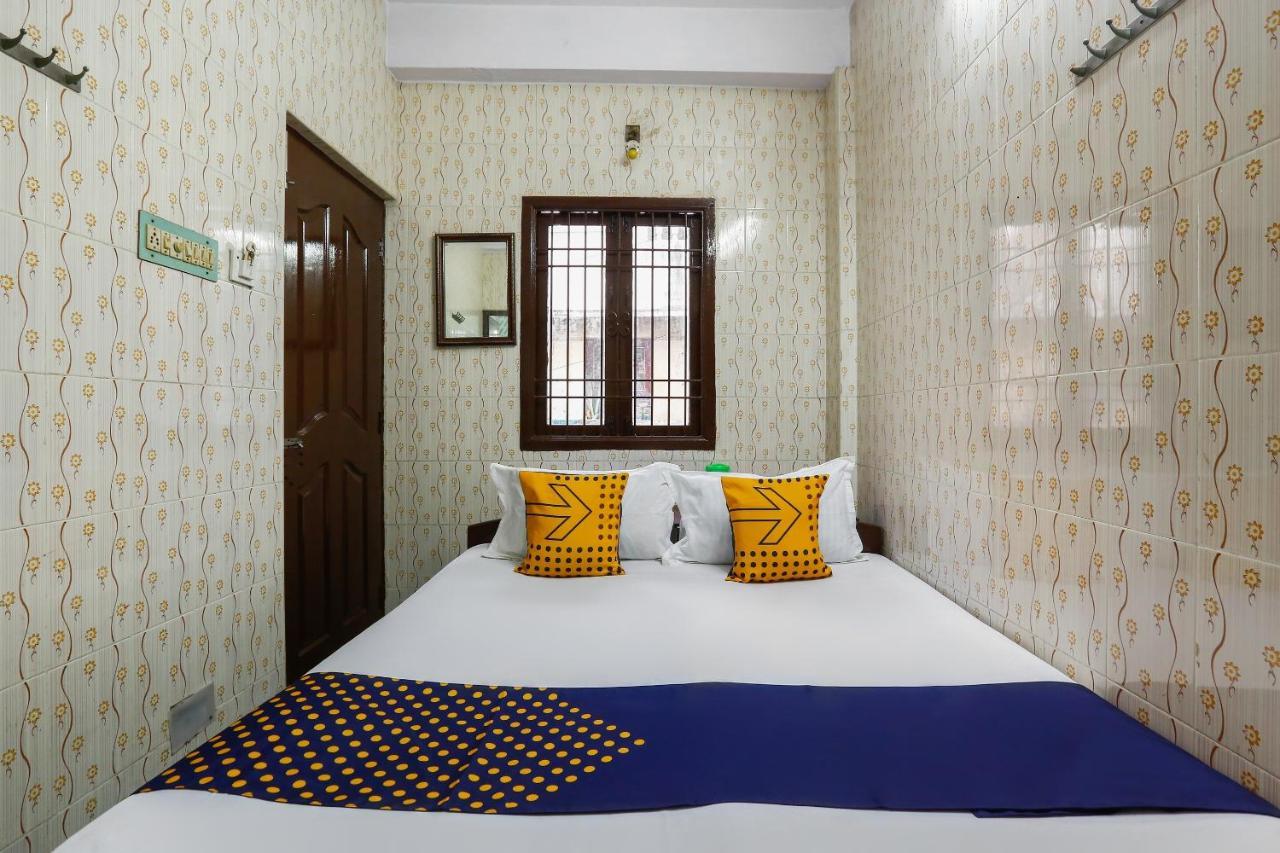 Spot On 49026 Ams Guest House Chennai Room photo